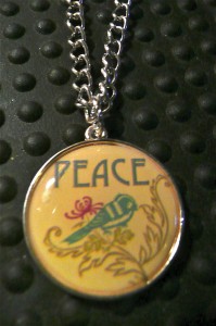 peace design pendant necklace