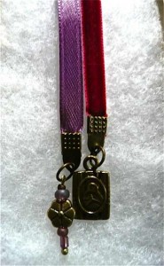 Ribbon-Bookmarks-With-Antique-Gold-Accents-Beads